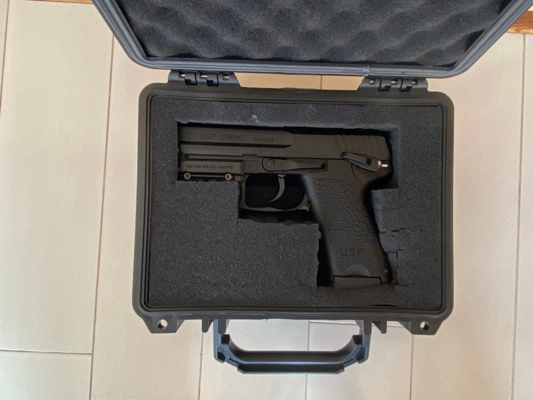 ハードケース＆予備マガジン2本付き東京マルイUSP COMPACT❗️