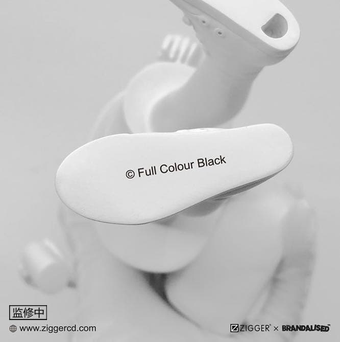 エア・ストライク・ボーイ　バンクシー　フィギュア　アートトイ//ZIGGER