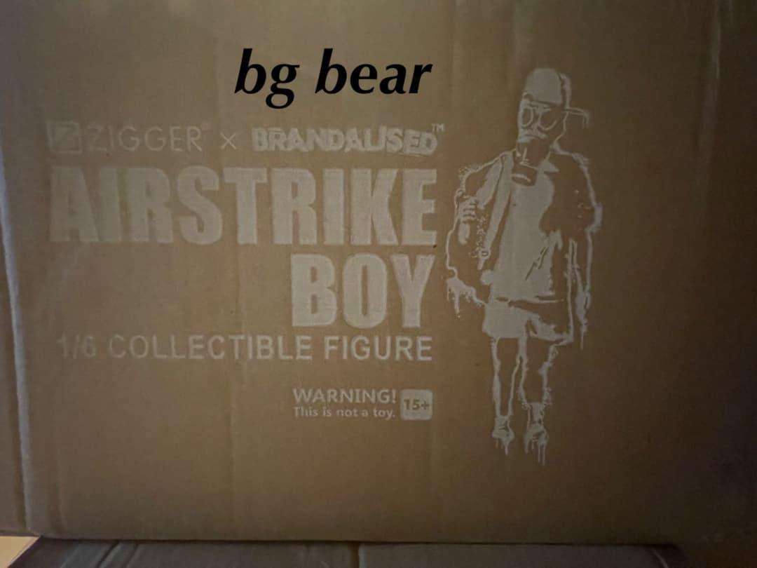 エア・ストライク・ボーイ　バンクシー　フィギュア　アートトイ//ZIGGER