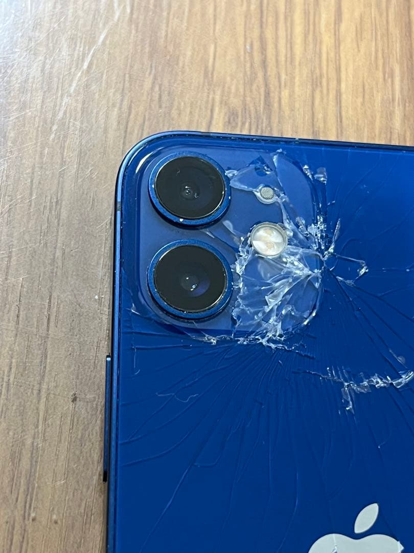 Apple iPhone 12mini 64G 背面割れ