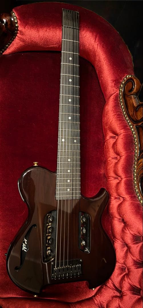 ヘッドレス ハイブリットナイロン弦 7弦ギター 志田工房オーダー品