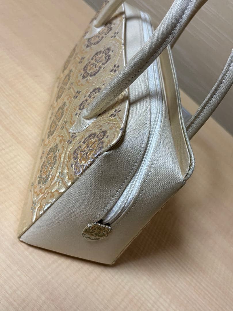 和装用バッグ クリーム色 花柄金箔模様