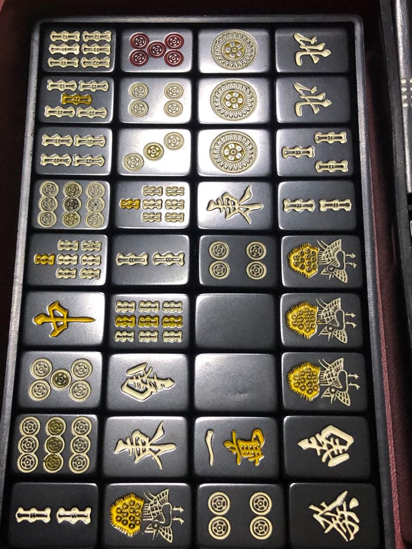 ブラック麻雀牌