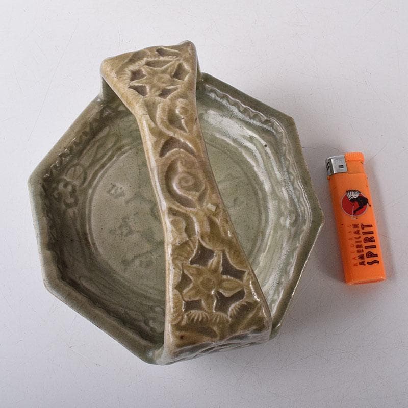 中国 七官青磁 刻花文 手鉢 時代箱 V R8478 上海 香港