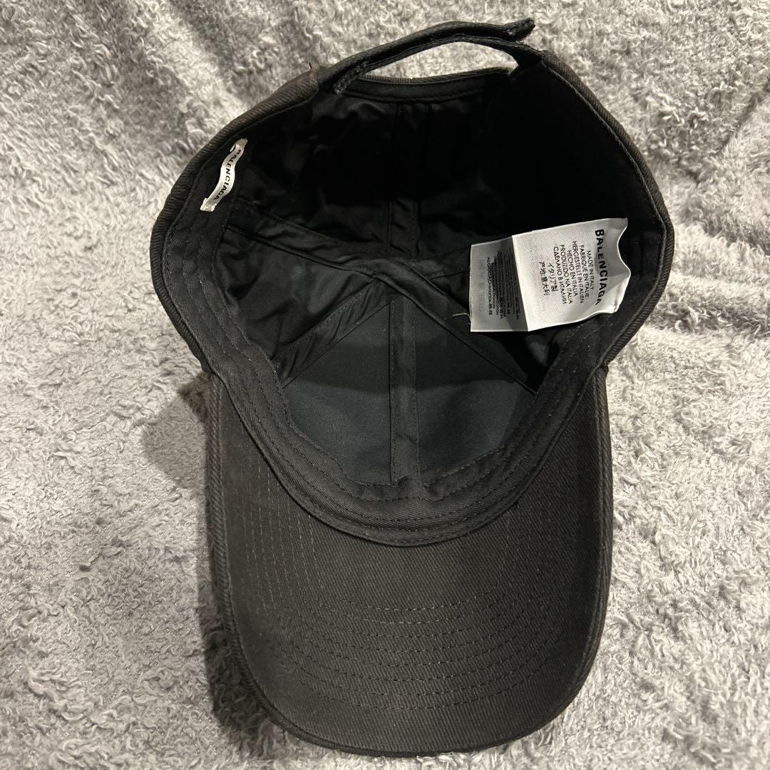 BALENCIAGA ブラックキャップ