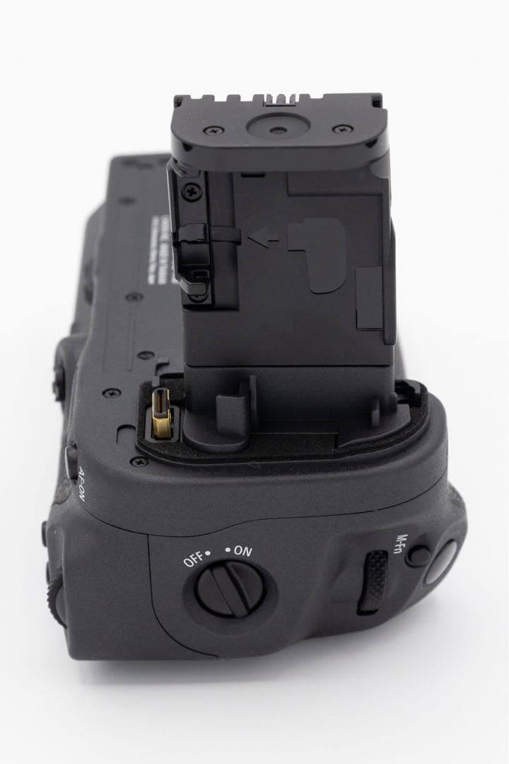 中古美品】CANON EOS R6 ボディ・バッテリーグリップ・バッテリー2個