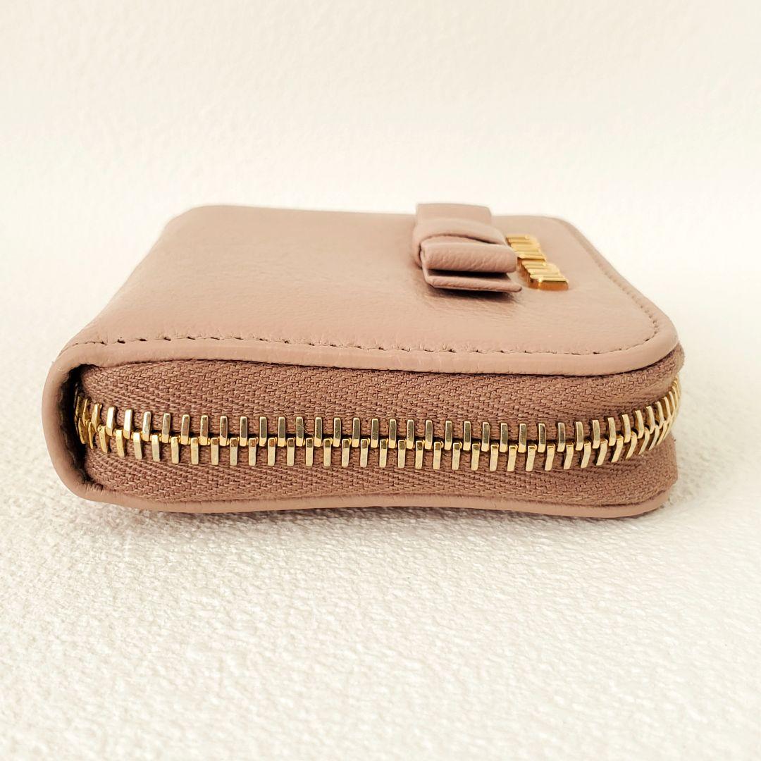miu miu　ケース　カードケース　ラウンドファスナー　マドラス　ピンク