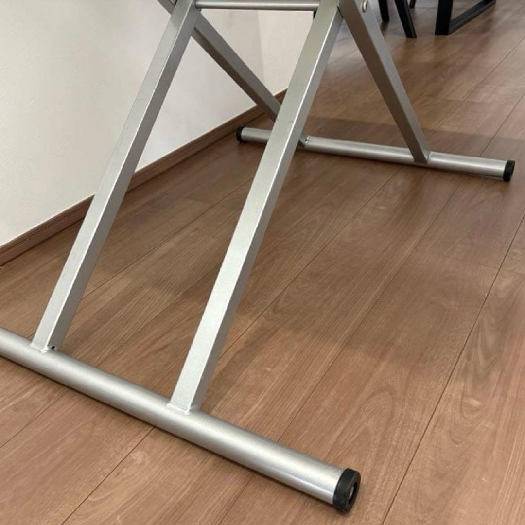 昇降式ガラスダイニングテーブル