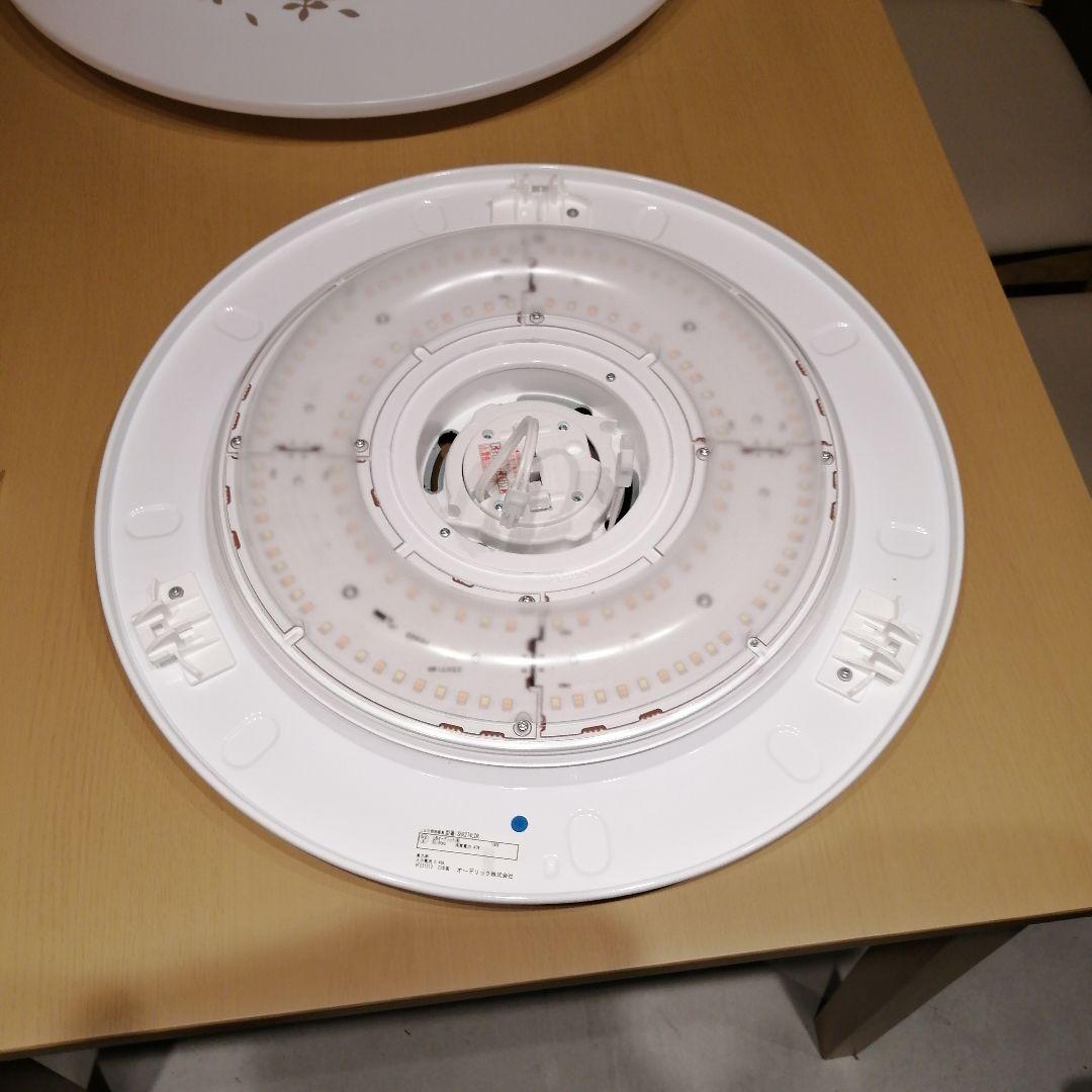 p*n様 ❤ナチュラル❤淡い木目調ダイニングテーブルセット　ブランド照明付き❤地