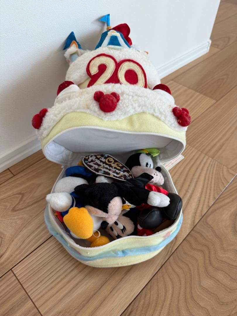 東京ディズニーランド 20周年 ケーキ型キャラクターグッズ