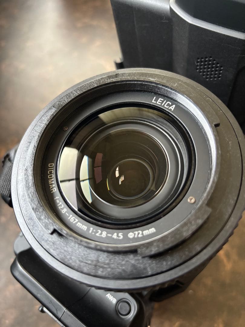 Panasonic 4K ビデオカメラ AG-DVX200