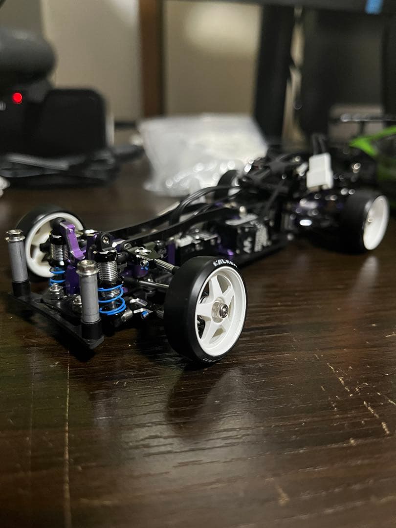 MA Racing DLR-8 蚊車