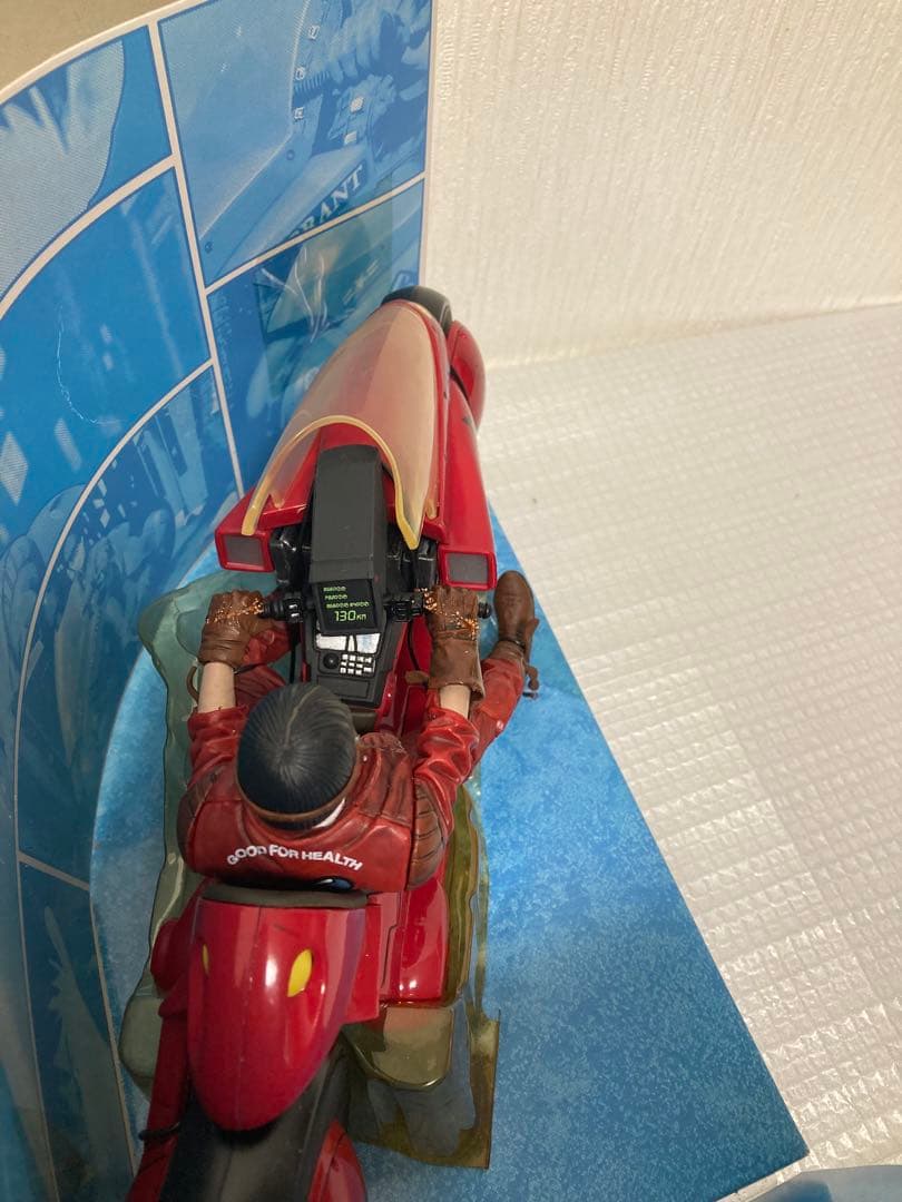 『AKIRA』の金田が乗るバイクのフィギュアです。