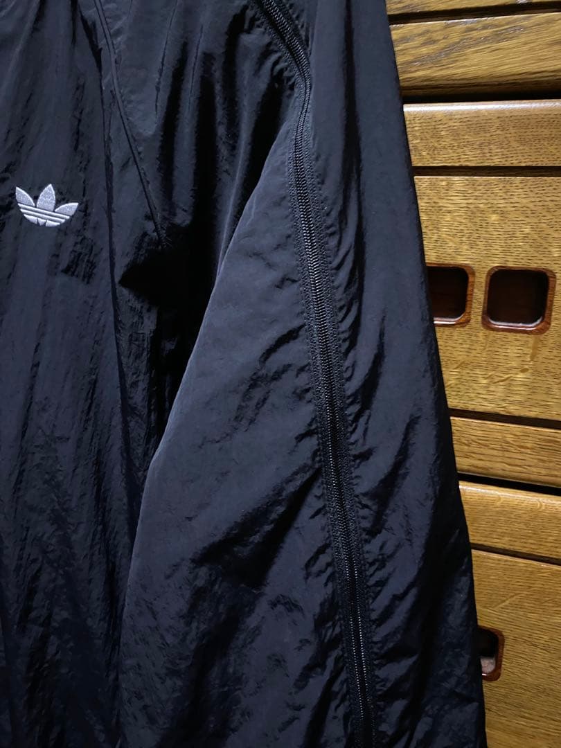 2025最新！adidas オリジナルス　ナイロンセットアップ　XL
