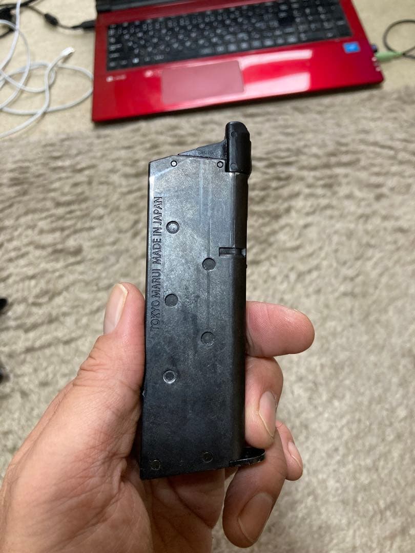 東京マルイ　V10 black ガスブローバックエアガン