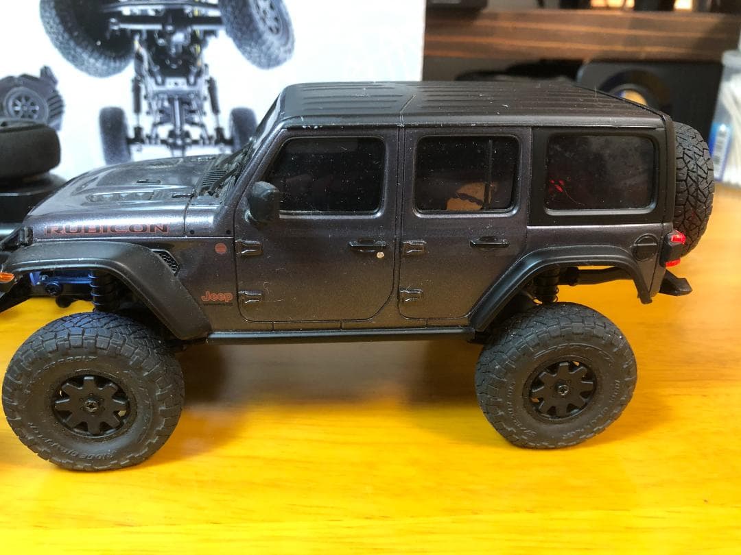 ミニッツ Mini-Z 4x4 ラングラー 電動ラジコンカー カメラ付き