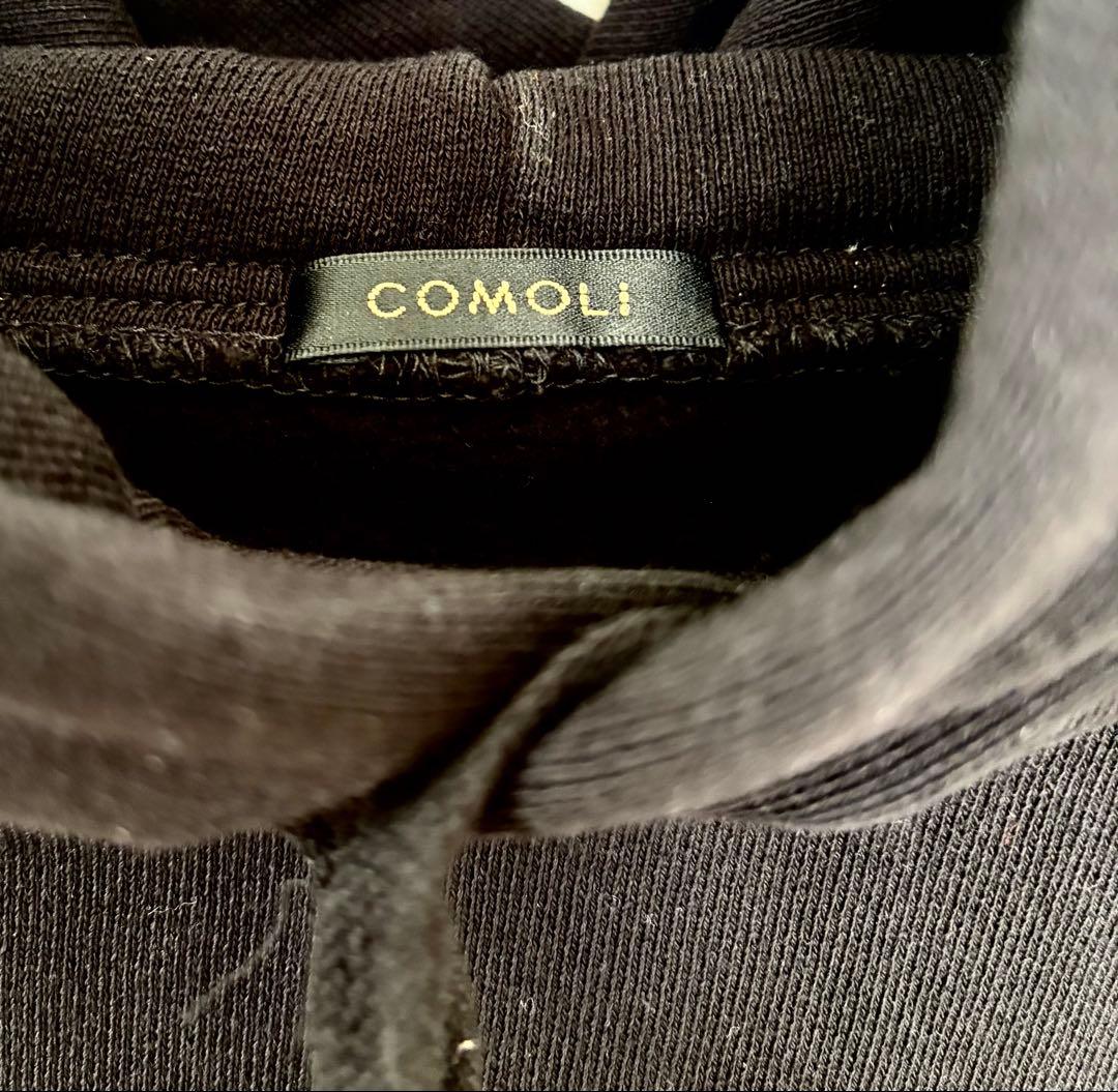 COMOLI ブラック フード付きパーカー