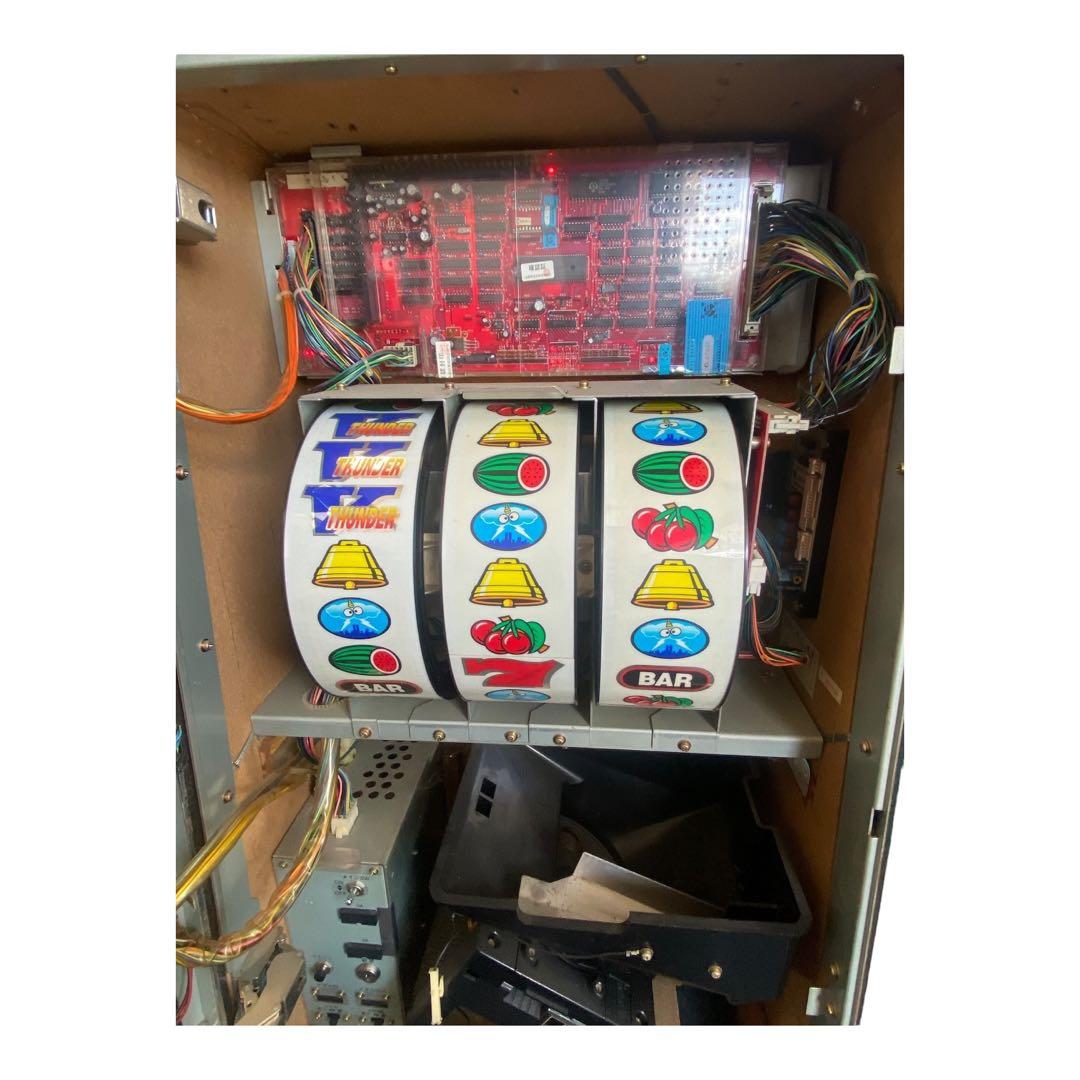 ⭐️パチスロ実機 サンダーV コイン不要機 ドア 設定キーあり 家庭用電源