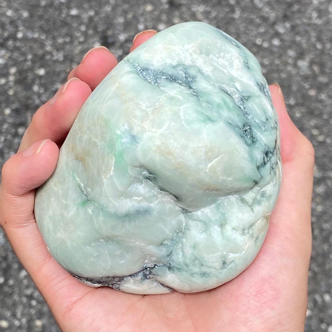 糸魚川翡翠　上質　白緑　小滝圧砕　1053g 糸魚川翡翠 上質 白緑 小滝圧砕 1053g - メルカリ