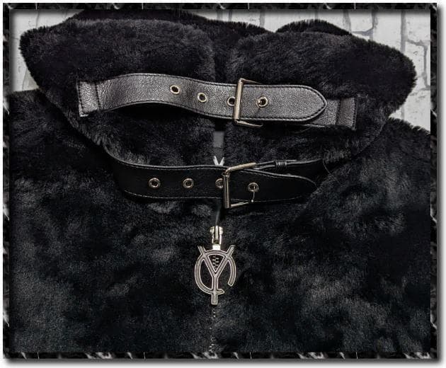 い*ー様 オーワイ　ジップアップフェイクファージャケット　黒