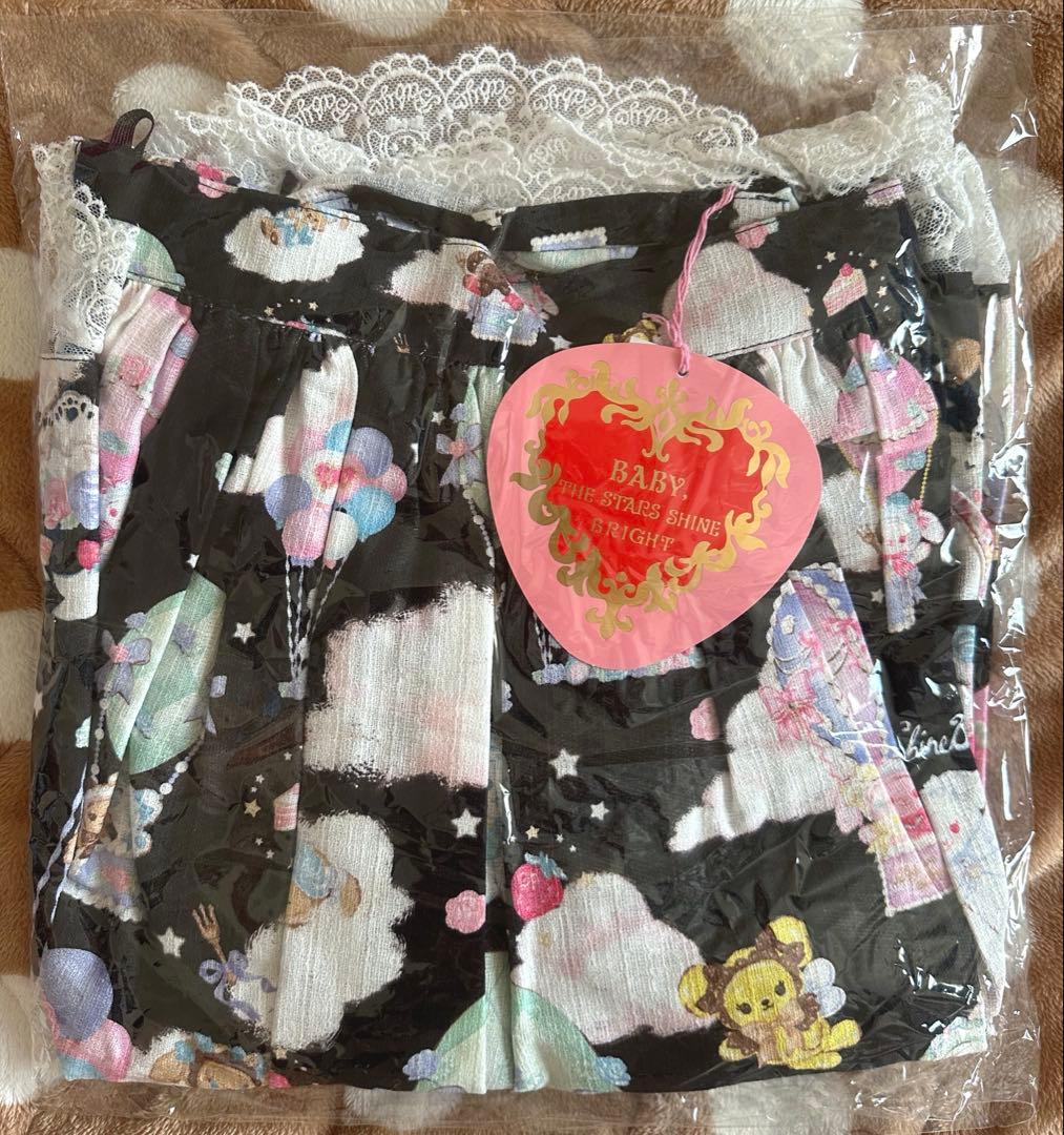 くみゃちゃんのふわふわお空でTea Party柄スカート　黒