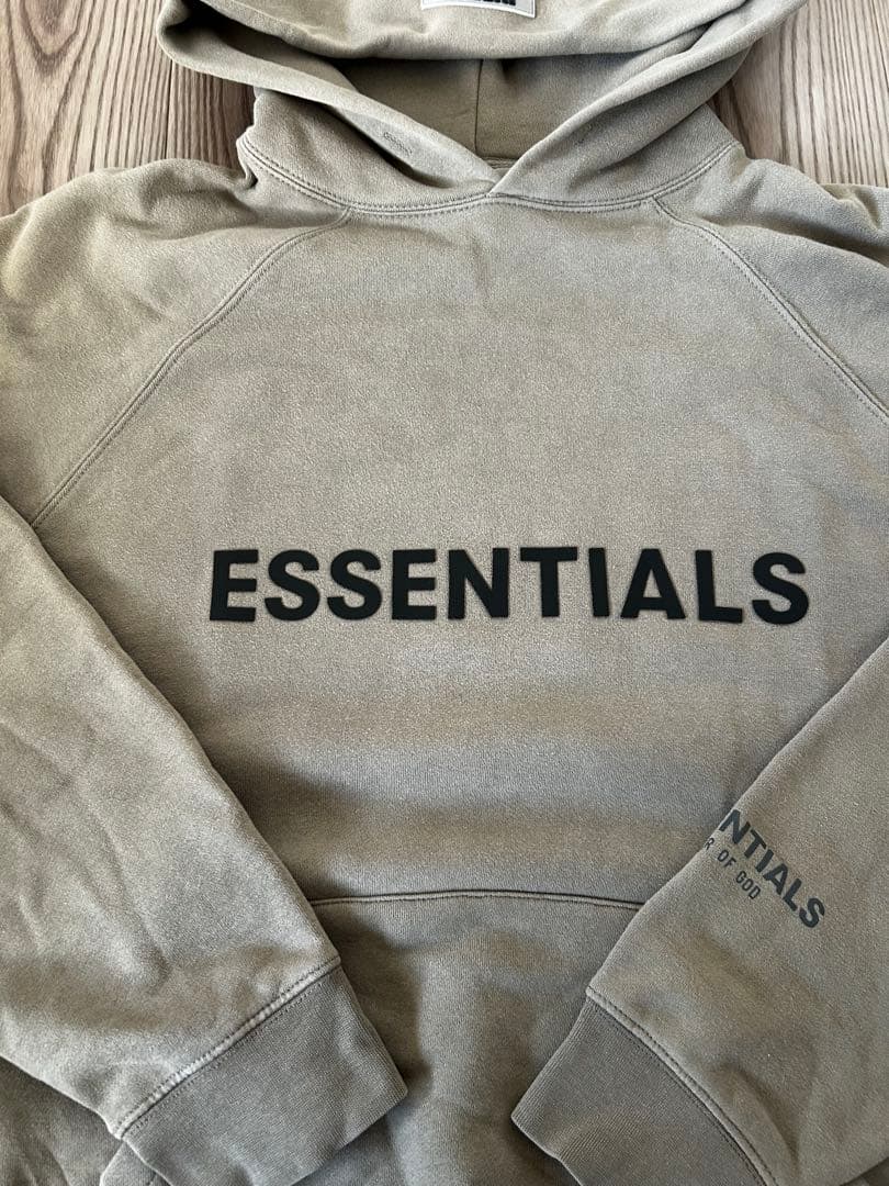 【美品】ESSENTIALS パーカー フーディーfod fear of god