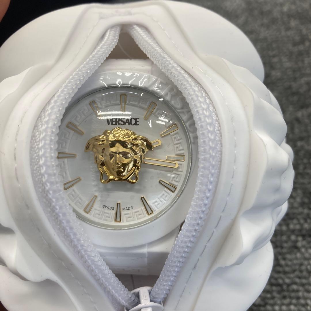 フォロー割　VERSACE ヴェルサーチ ラバーベルトウォッチ 未使用品