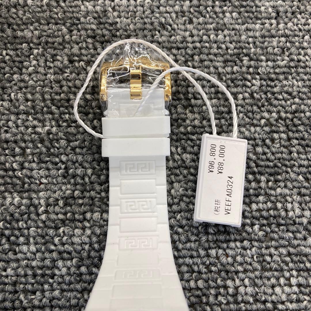 フォロー割　VERSACE ヴェルサーチ ラバーベルトウォッチ 未使用品