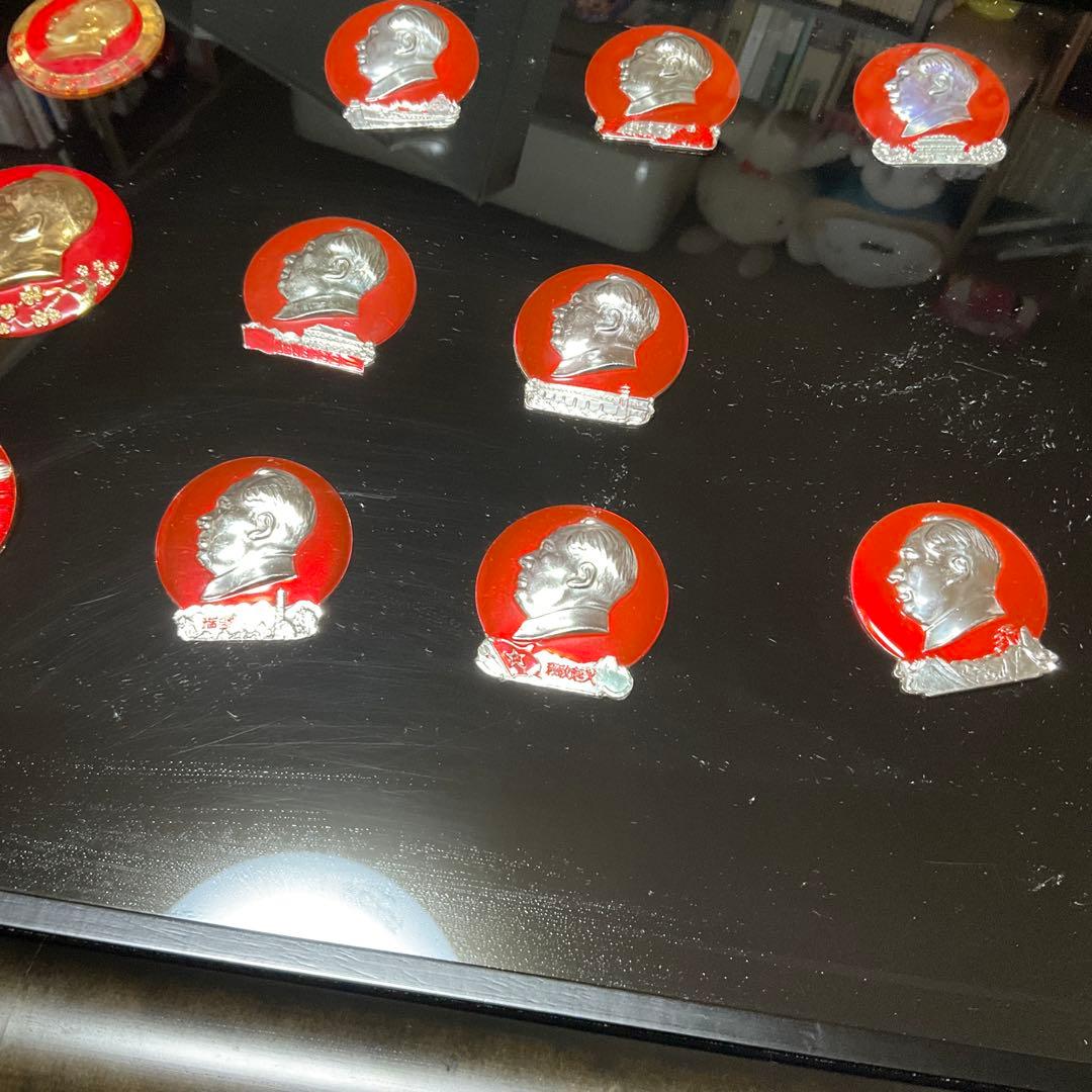 貴重！　中国　毛沢東　バッジコレクション　額装