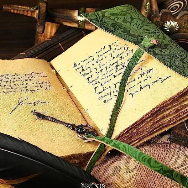 インドのアンティーク雑貨✨魔法のジャーナル✨天然レザー製／ノート