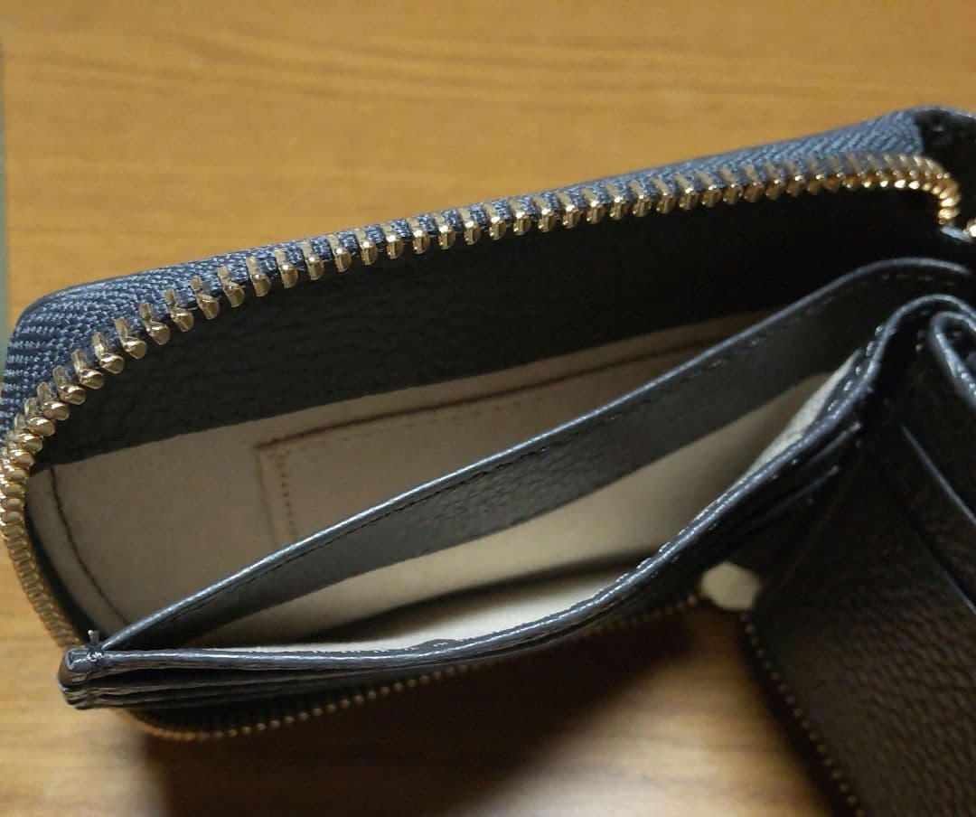Her Schedule グレー 二つ折り財布 本物