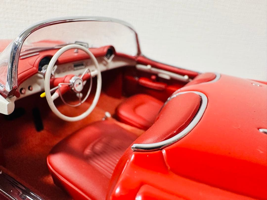 Aaオートアート/'54Chevyシボレー Corvetteコルベット 1/18