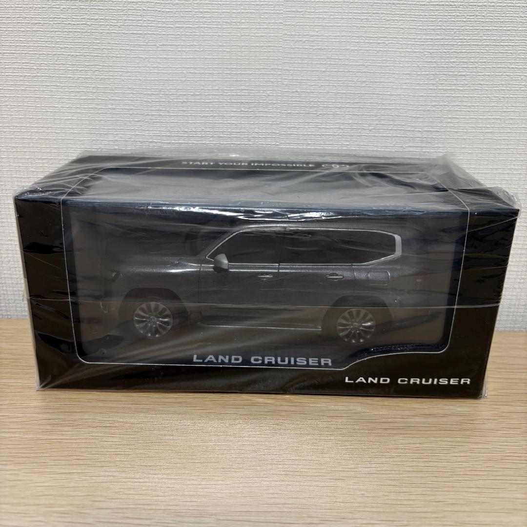 【新品・限定品】トヨタ　ランドクルーザー　300系　ミニカー　1/30