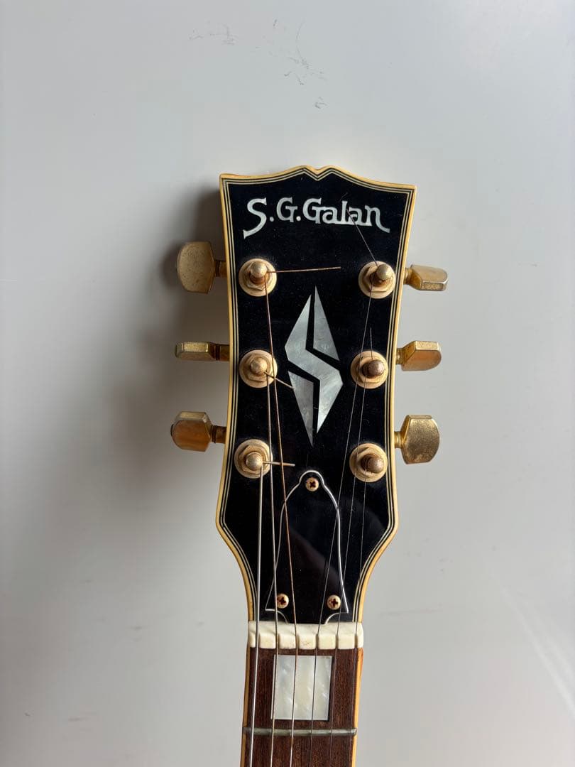 S.G.Galan。クリームホワイト