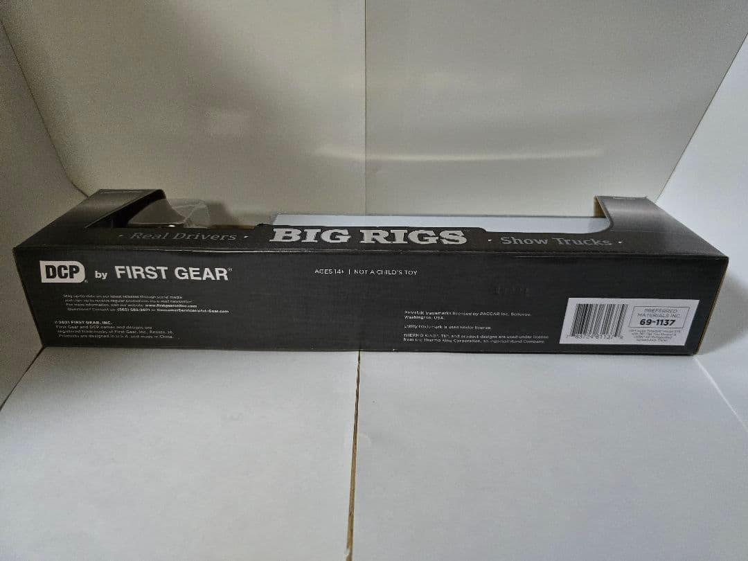 ミニカー DCP 1/64 PMI Peterbilt379