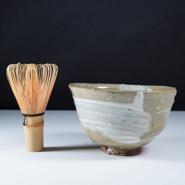 岸本謙仁 刷毛目茶碗 共箱 茶道具 鑑賞陶器 抹茶碗