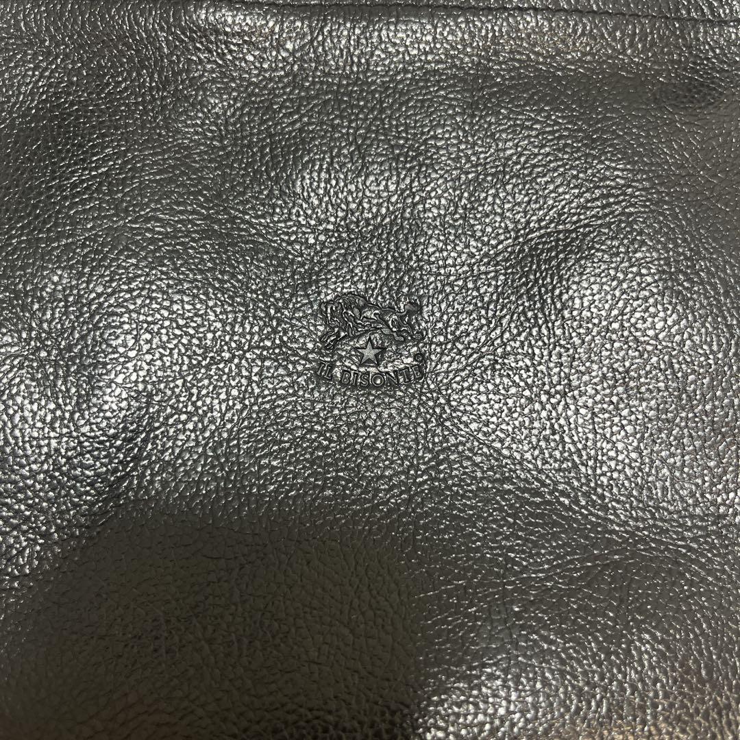 【美品】イルビゾンテ クロスボディバッグ　サコッシュ　レザー　本革　ブラック