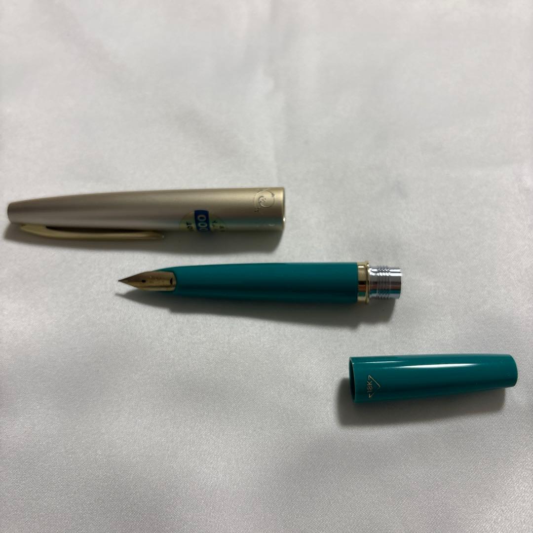 PILOT Elite '70s新品万年筆 18K スクリプト 細字 レトロ - メルカリ