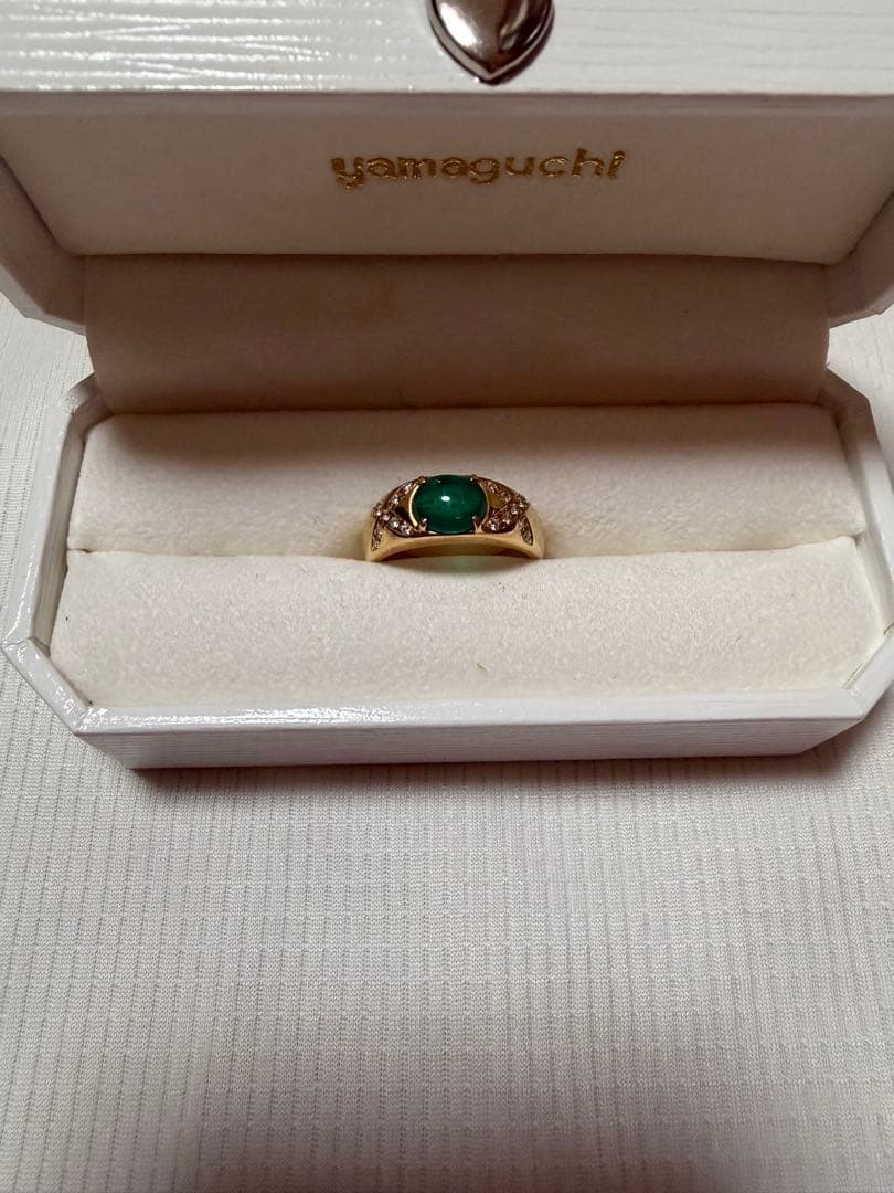 緑色の石 リング　K18