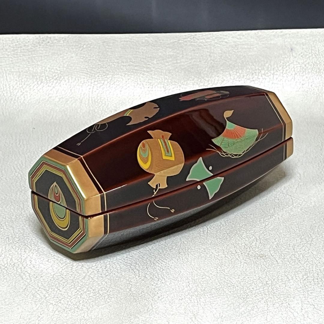 中村宗悦 溜塗 宝尽 蒔絵 ぶりぶり香合 共箱 香合 茶道具 【k3474】