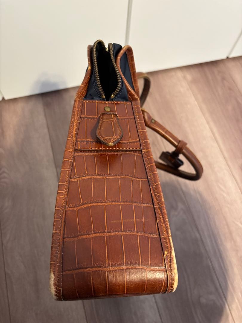 ハル！フェリージ　ビジネスバッグ　ネイビー✖️ブラウン