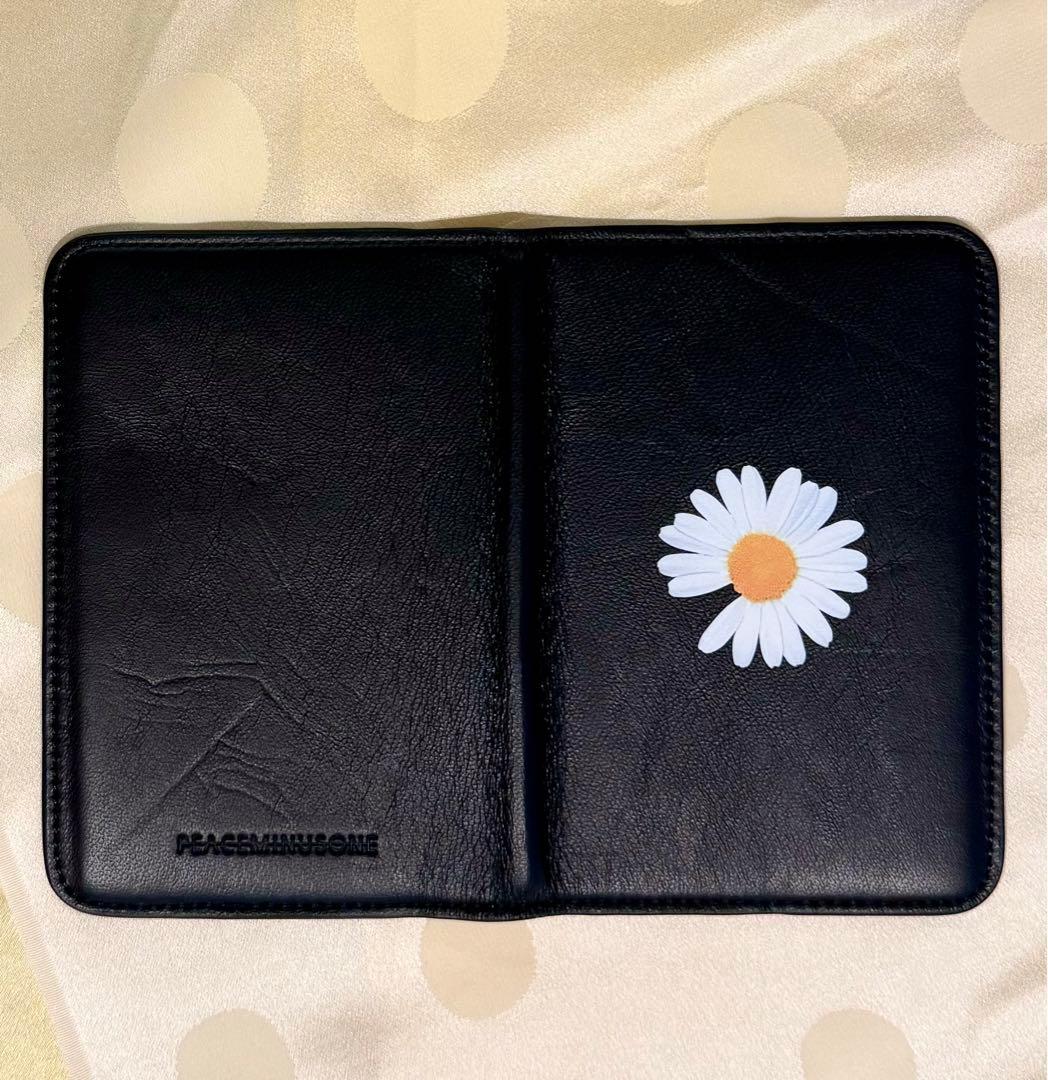 PEACEMINUSONEパスポートケース ピースマイナスワン G-DRAGON - メルカリ