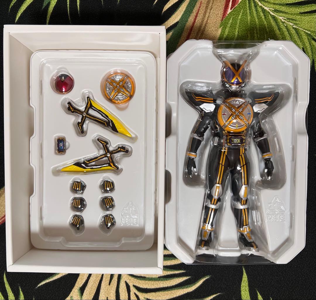 真骨彫製法　S.H.Figuarts 仮面ライダー　ネクストカイザ