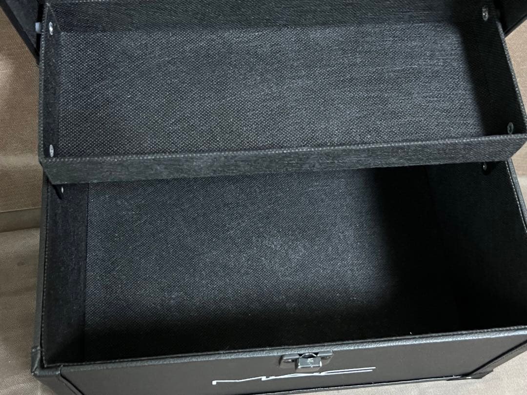 MAC　美品　非売品　メイクボックス　コスメボックス　ネイル用品収納　マック