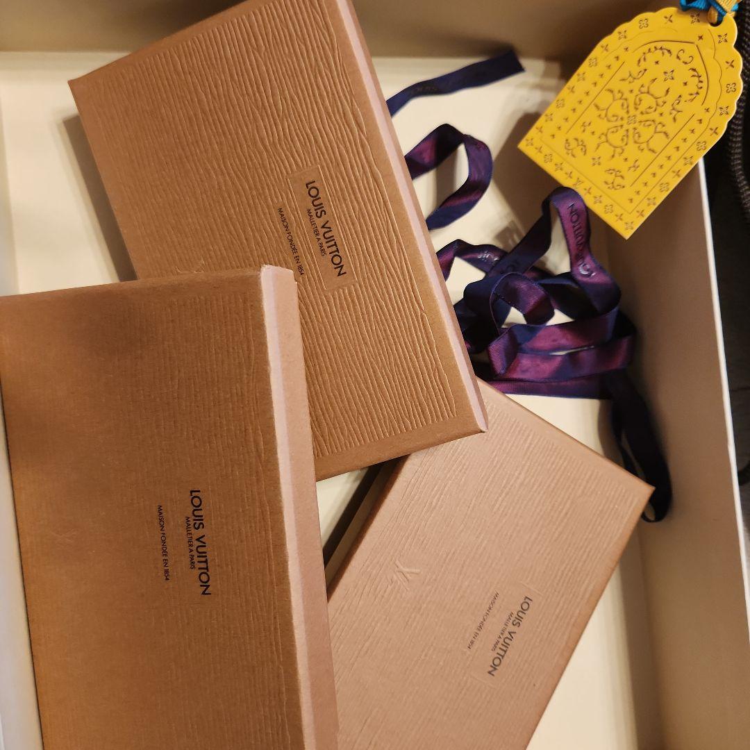 LOUIS VUITTON ルイヴィトン空箱、紙袋、リボンなど - メルカリ