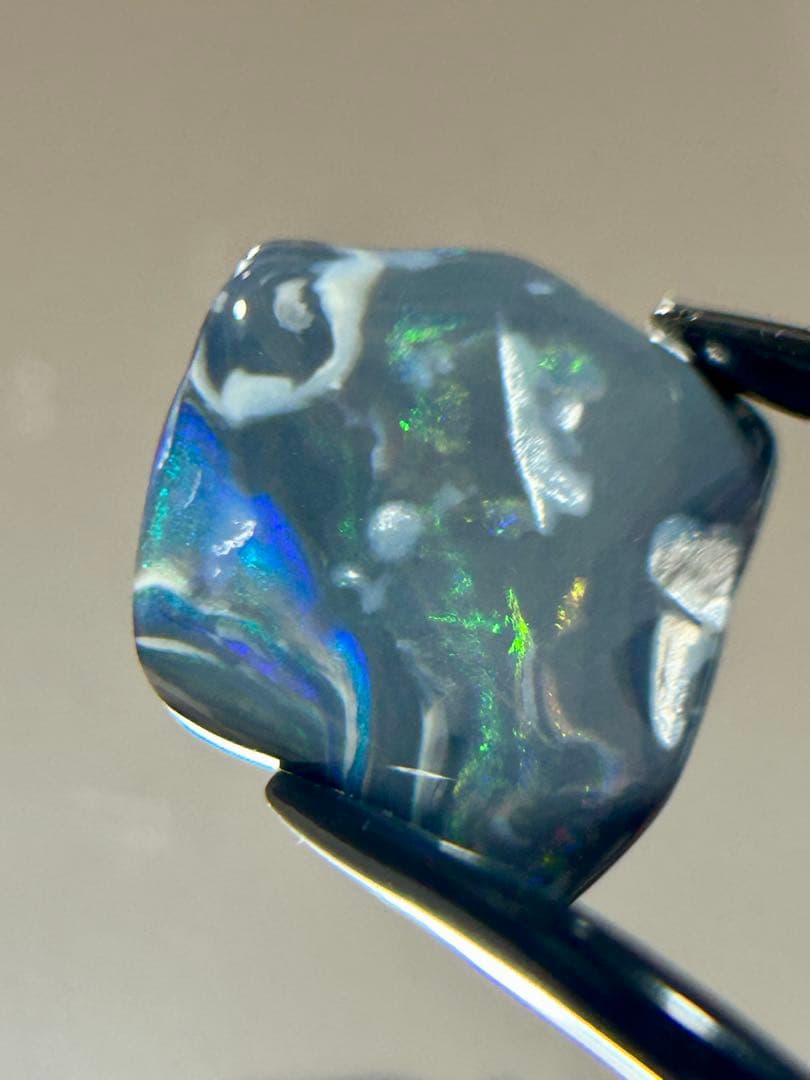 8カラット】天然ブラックオパール/ライトニングリッジ産