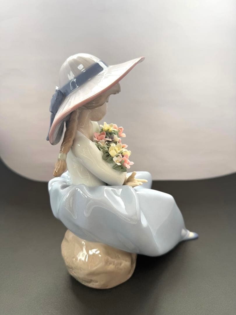 美品 LLADRO 花の香りに包まれて　リヤドロ　 陶器製 レア 廃盤品