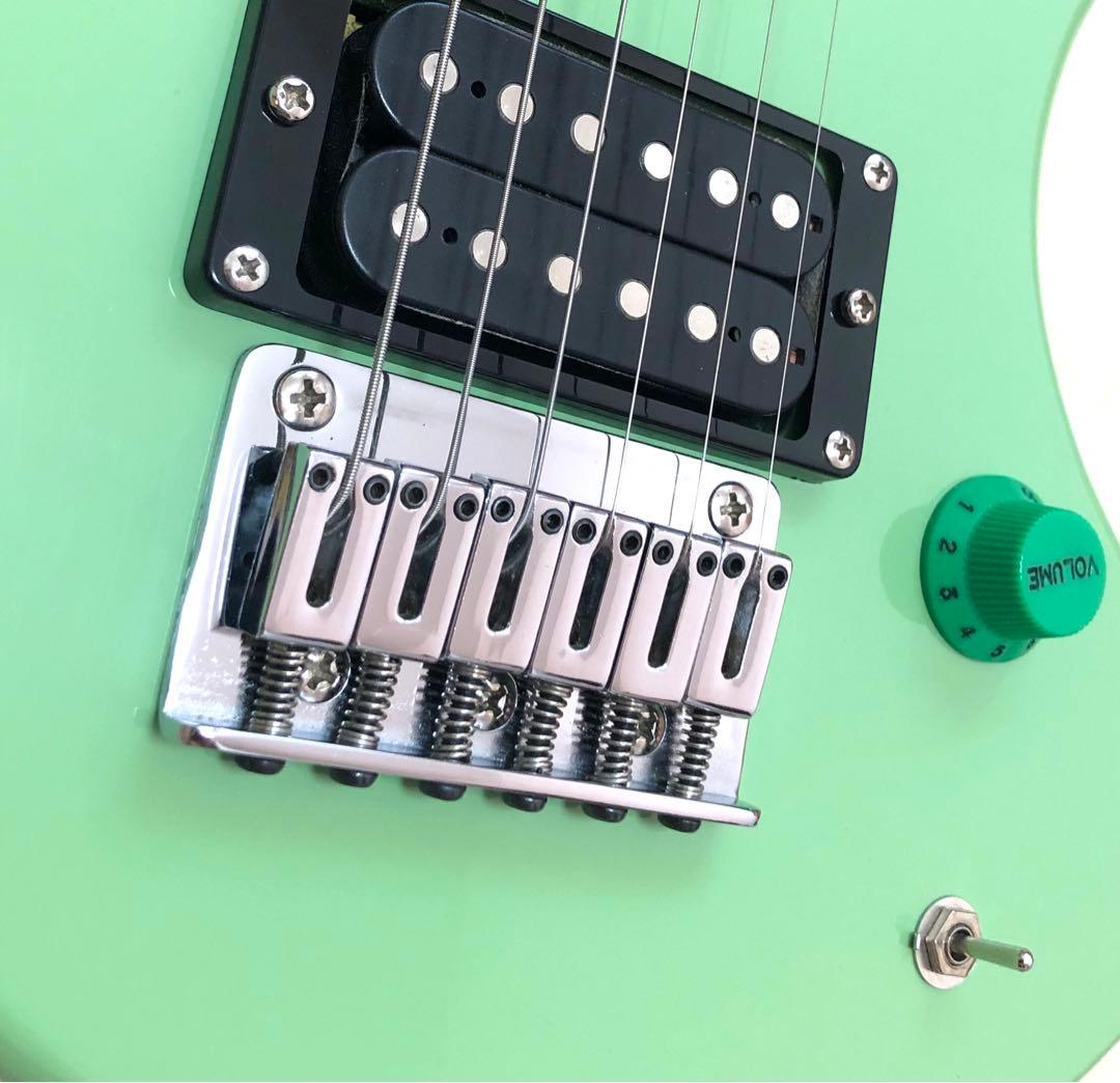 【超美品】ZO-3 ミントグリーン アンプ内蔵ミニギター 専用ケース付き！！