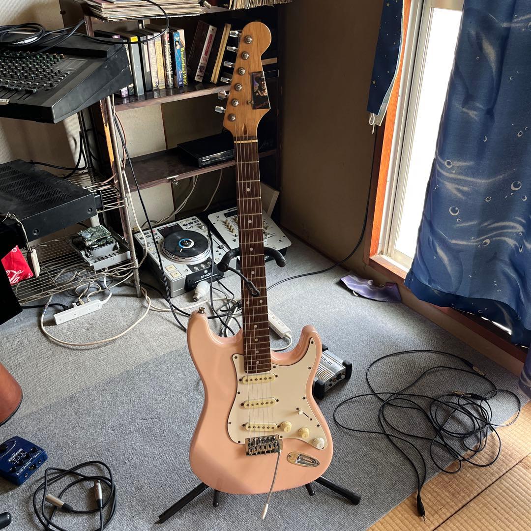 エネルストラトキャスター Char風 サーモンピンク？シェルピンク？