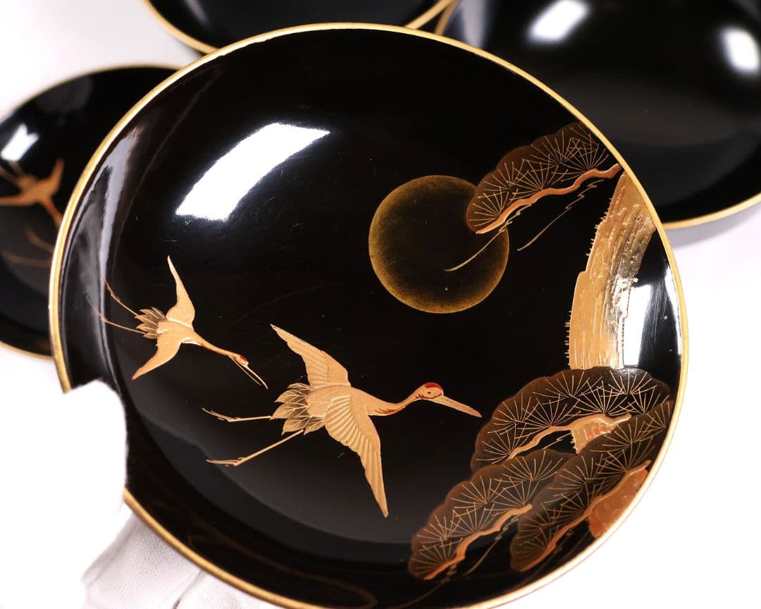 【CM376】大正期 月と松 飛翔鶴 金蒔絵 欅地溜塗 黒塗 椀二客 木製漆器